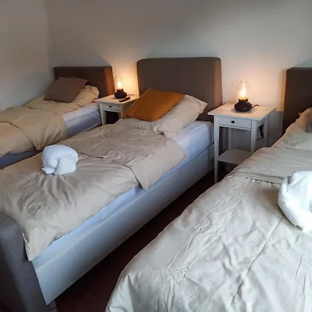 Appartamento Gemuetliches Apartment Mit 3 Boxspringbetten + Wlan *